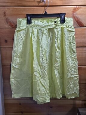 Silk Road NWT Light Lime Silk Women's Shorts W Pockets Large 0646